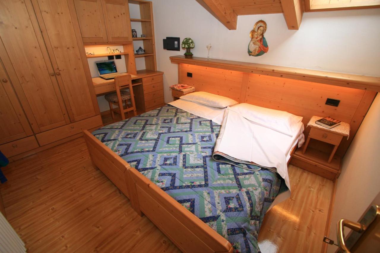 Two-Bedroom Apartment,1106352786:JPEG